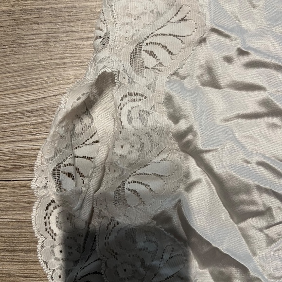 Cottagecore white slip mini skirt - Picture 2 of 6